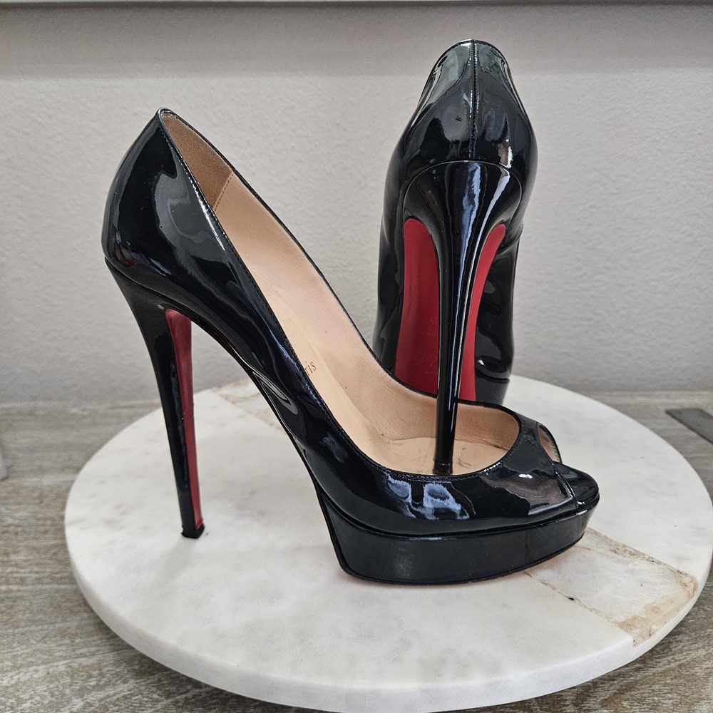 CHRISTIAN LOUBOUTIN  Patent Leather Peep Toe Platform Pumps  Sz 39.5 US 9.5